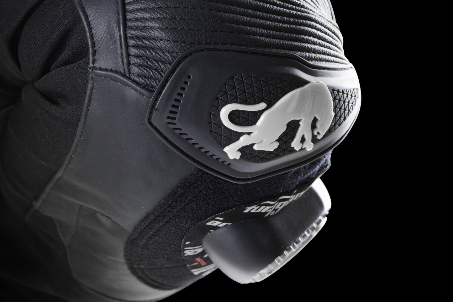 FURYGAN DRACK WHITE-BLACK